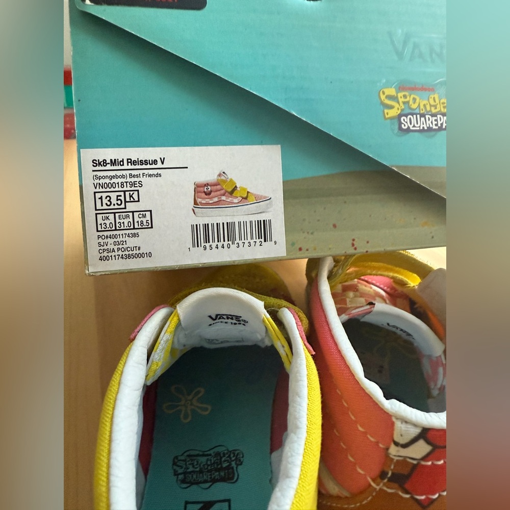 Nickelodeon SpongeBob Yellow and Pink Kids Sneakers - Picture 2 of 11